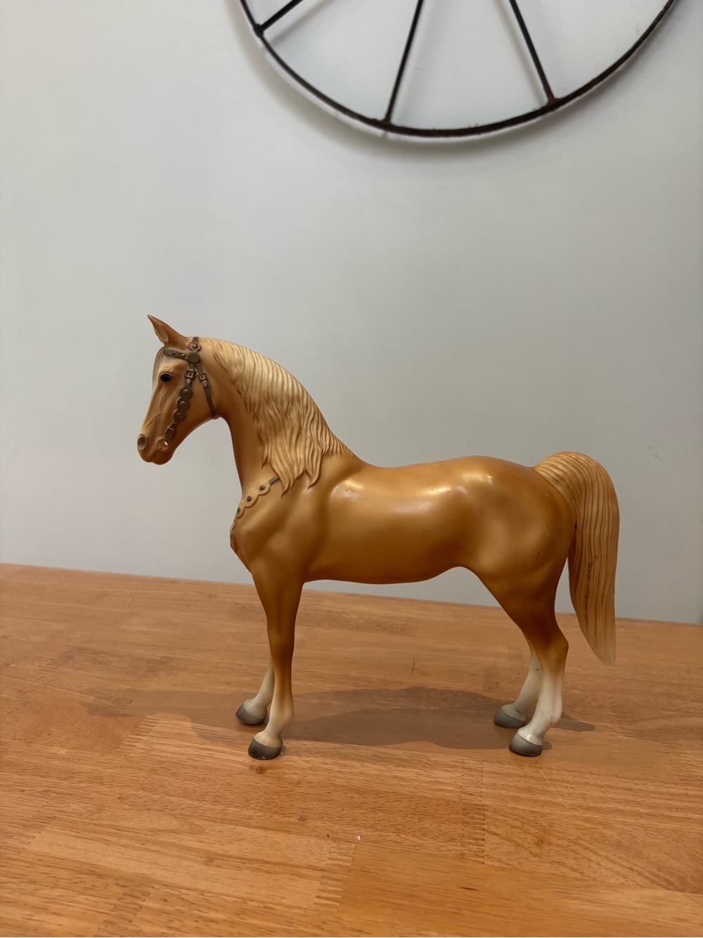Breyer vintage traditional Palomino Western Pony model horse